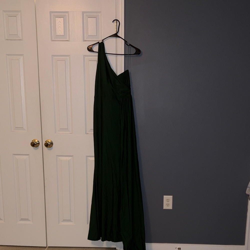 Fashion Nova One-Shoulder Dark Green Dress. Brand new with tags!!